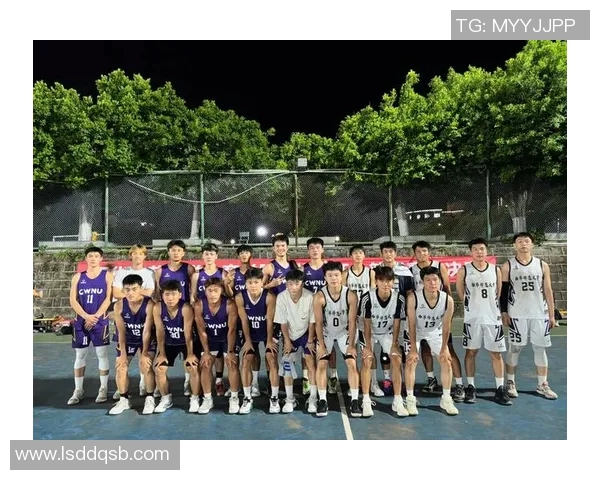 深圳篮球队在世界锦标赛中的奋勇拼搏与辉煌成就回顾