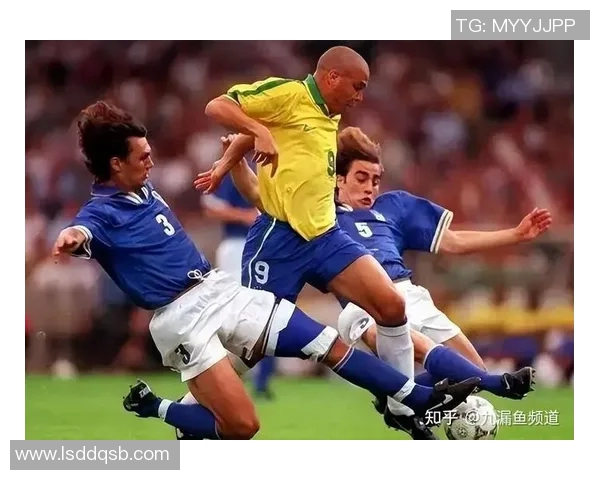 历史足球明星排行榜揭秘谁是足坛真正的传奇与巨星