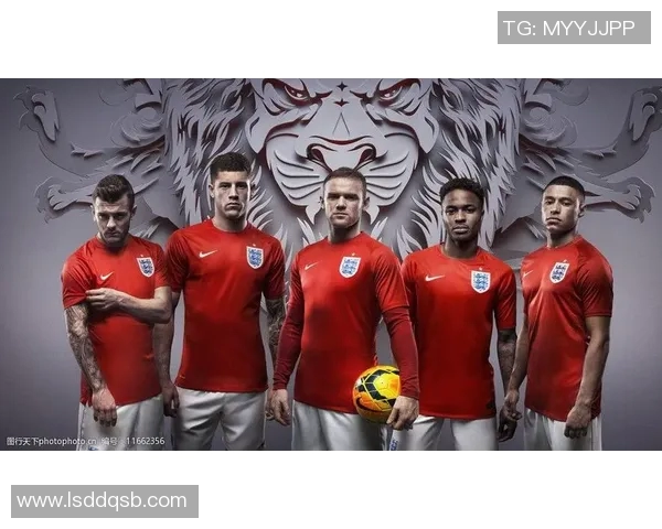 哪个足球明星身穿ICD品牌服装引发时尚热潮揭秘