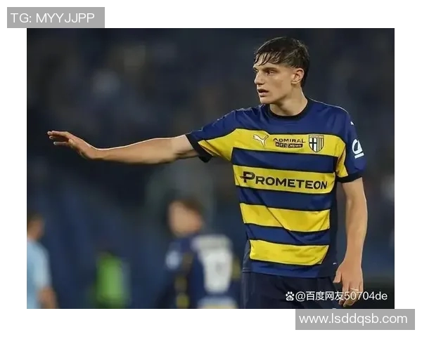 带衣领的足球明星展现时尚魅力与运动精神的完美结合