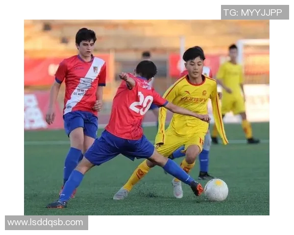 成都足球队比赛经验分析与表现评估的深度研究与探讨 成都足球队比赛经验分析与表现评估的深度研究与探讨