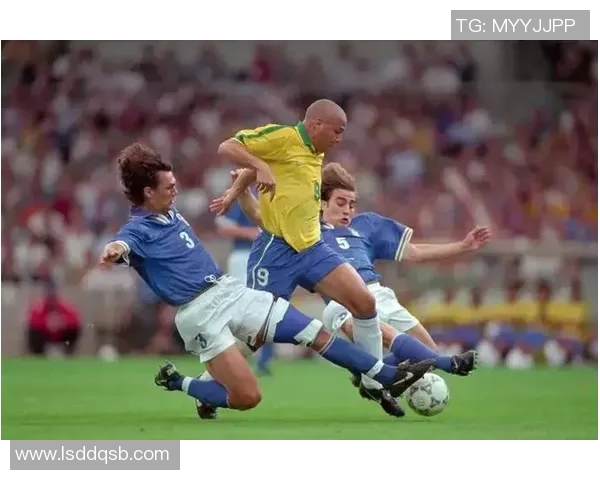 欧洲足球明星的摇篮:探寻青训体系如何造就未来的足球巨星 欧洲足球明星的摇篮:探寻青训体系如何造就未来的足球巨星