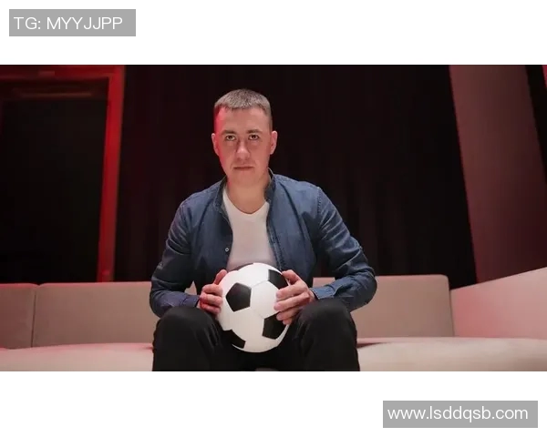 沙发足球明星究竟是谁揭秘他们的成就与魅力所在